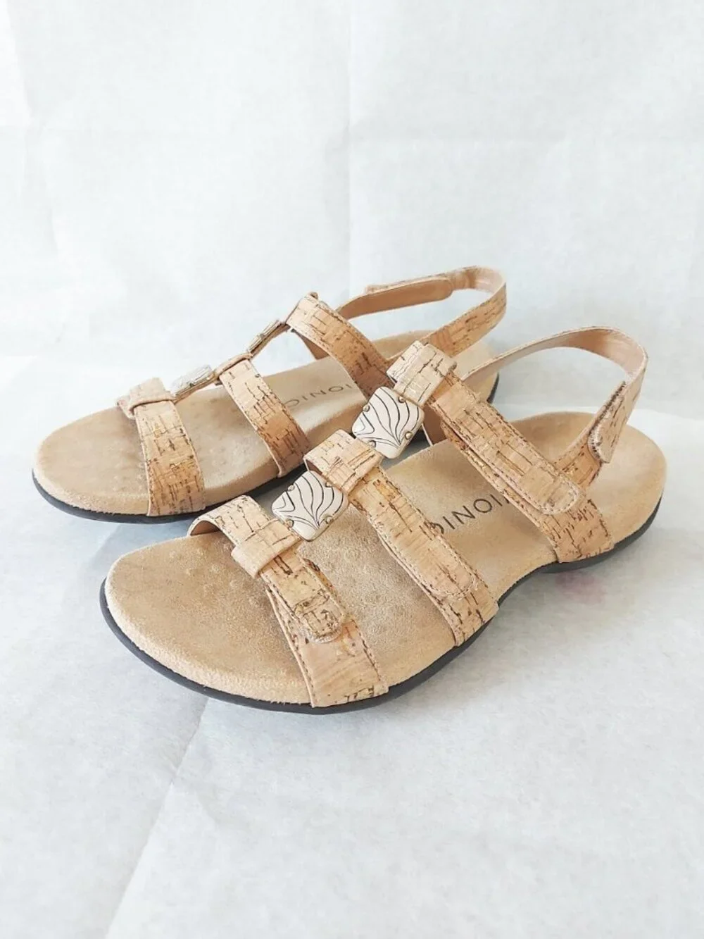 Vionic Women Rest Amber Pearl Tan Sandals Size 6 Ankle Back Straps Walking Shoes